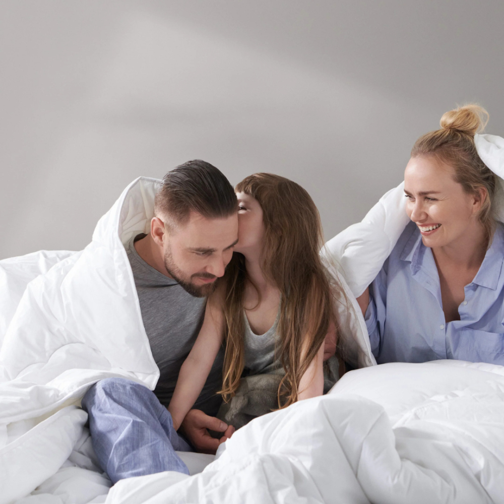 Duvet “Familon Original Light Duvet”. Winter duvets, 150x200 cm. Bright white duvet with minimalist and elegant design familon