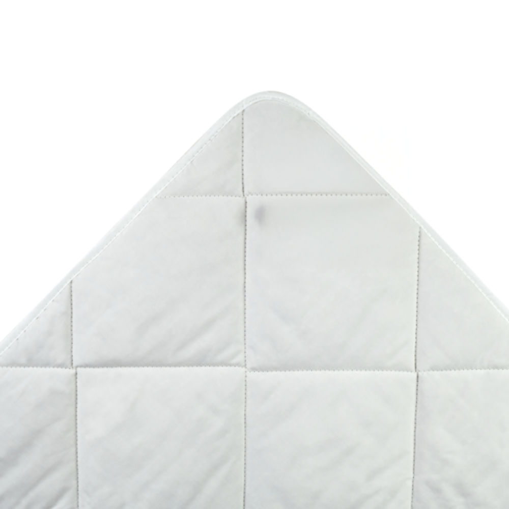 Duvet “Linen Lyocell”. Winter duvets, 140x200 cm, 200x220 cm. “linen lyocell” duvet – in a light natural shade, fabric with 55 % lyocell (tencel) and 45 % cotton, thin and breathable, suitable for sensitive skin.