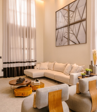 How to Stylishly Furnish a Small Space: 7 Tips