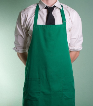 How to choose the right kitchen apron? Materials, styles and practical tips