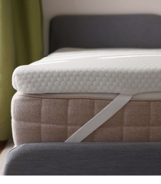 How to care for a mattress topper so it does not flatten and lasts longer