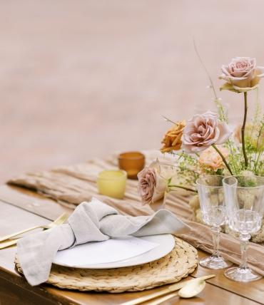 Everyday and Festive Table Decorating