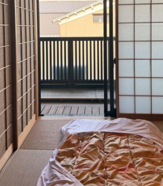 Why Japanese people sleep on the floor and what we can learn from it
