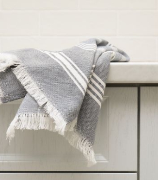 One kitchen towel for everything? Here’s why experts recommend avoiding it One kitchen towel for everything? Here’s why experts recommend avoiding it