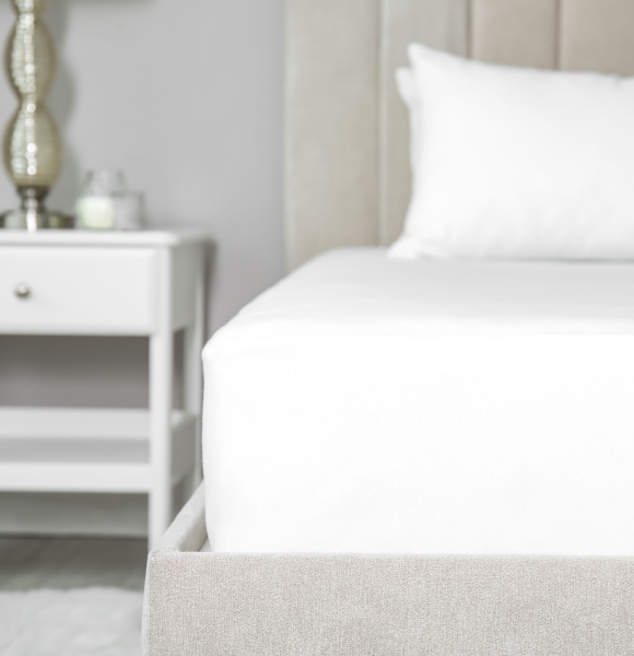 Fitted sheet vs. flat sheet: what’s the difference?