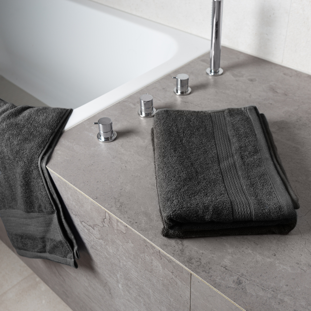 Bath towel “Black”, 70x140 cm