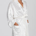 Bathrobe „Banrobo“, S/M, M/L. Elegant bathrobe with a silky sheen Bathrobe „Banrobo“, S/M, M/L. Elegant bathrobe with a silky sheen