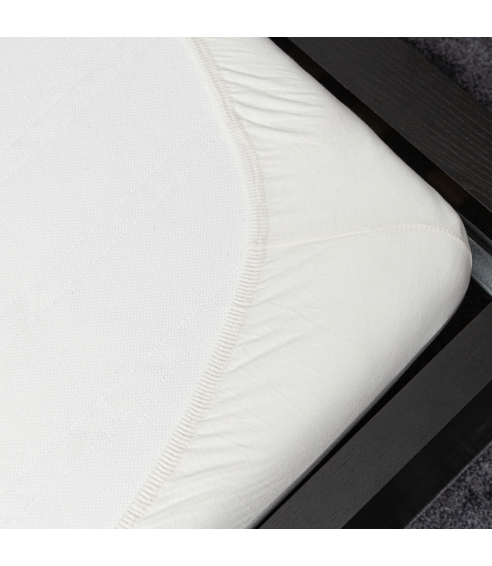 Waterproof fitted sheet „White Waterproof microfiber“. Fittedsheets