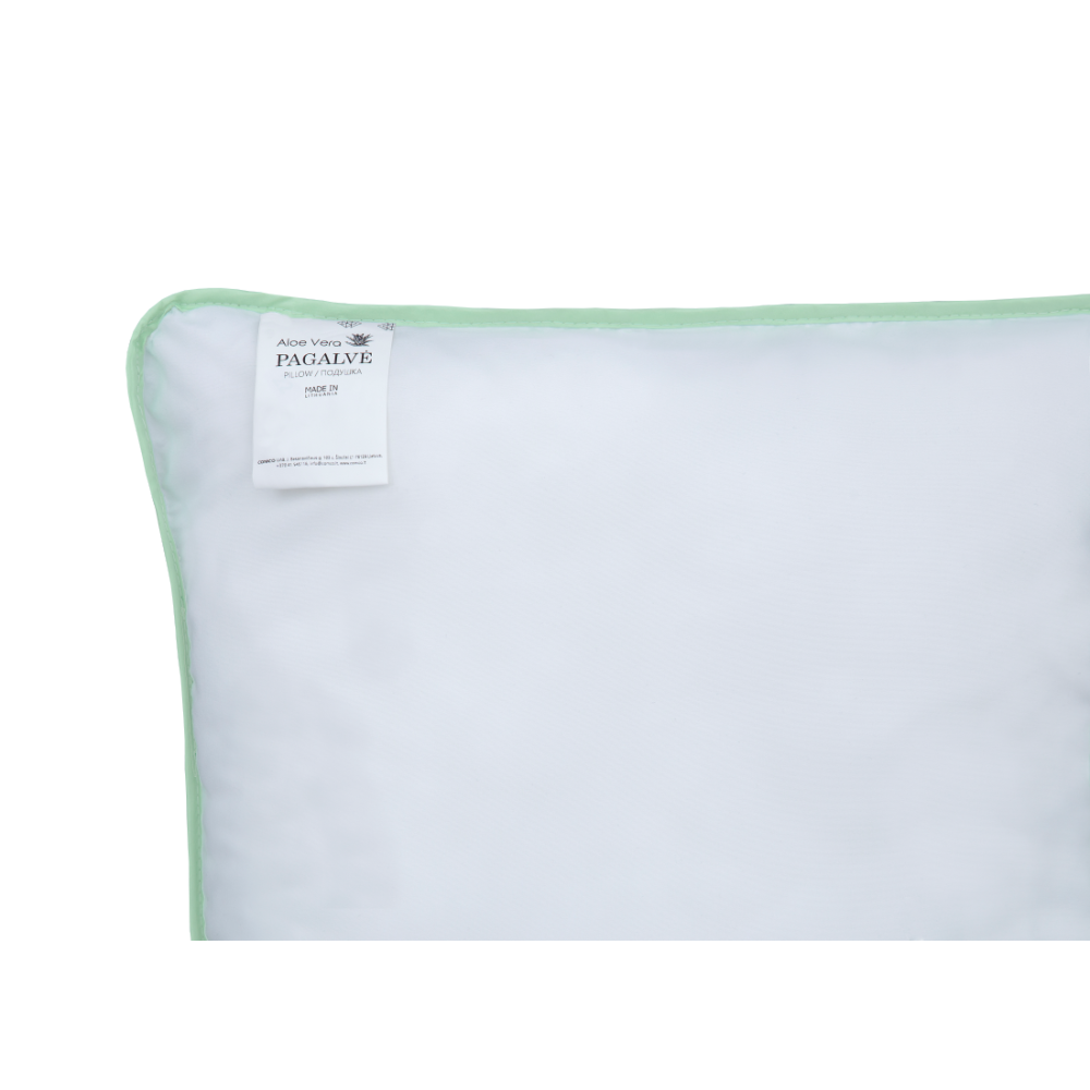 Pillow „Aloe vera“. Pillow “aloe vera” with polyester fiber filling, featuring antibacterial properties.