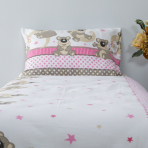 Children’s Bedding Set „Bear“. Kids bedding, 140x200 cm. Gentle children's bedding set with white dotted background and animal motifs.