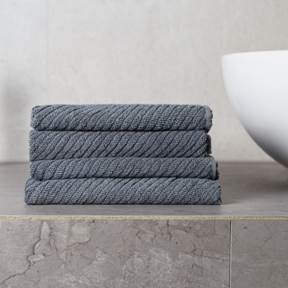 Bath towel “Dark Grey”
