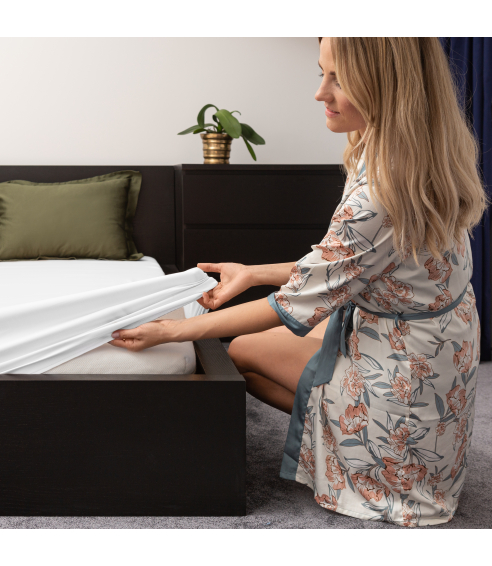 Satin fitted sheet "Classic White". Fittedsheets