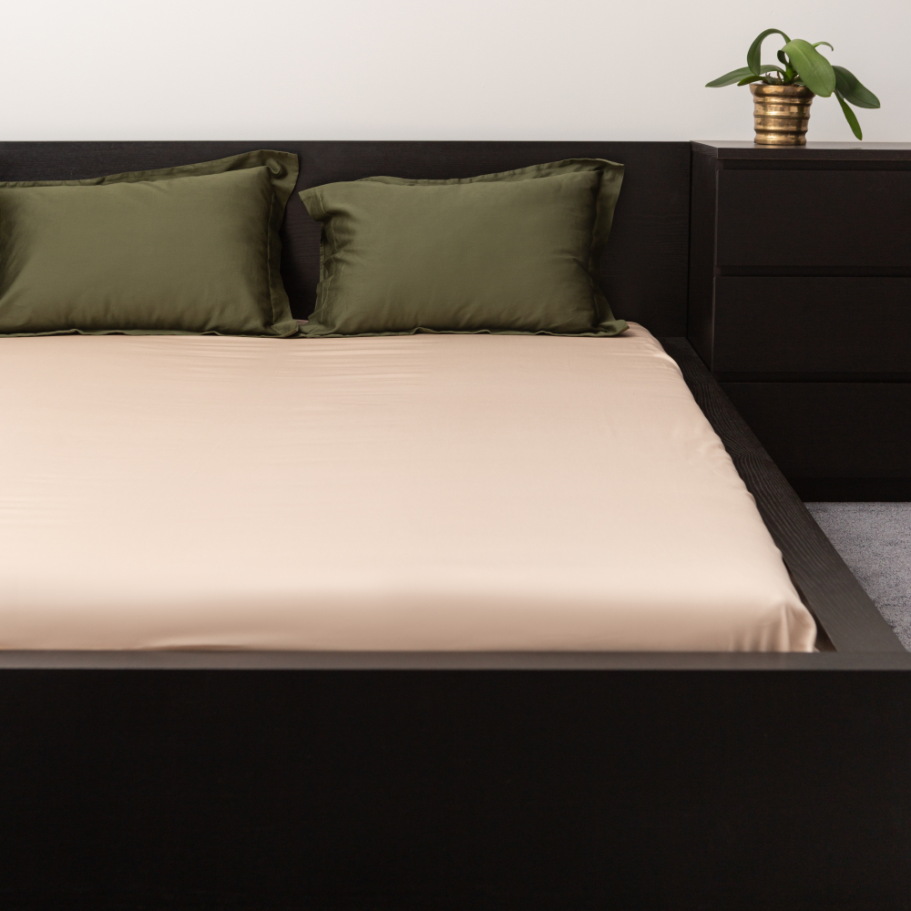 Satin fitted sheet "Classic coffee", 80x200 cm, 90x200 cm, 120x200 cm, 140x200 cm, 160x200 cm, 180x200 cm