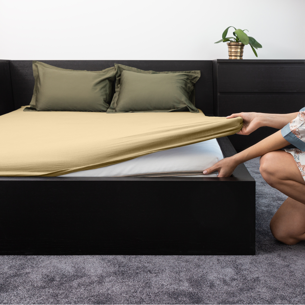 Cotton Fitted Sheet „Ivory“. Fitted sheets 160x200, 140x200 cm, 160x200 cm, 180x200 cm. Light fitted sheet with elastic, ideal for any interior