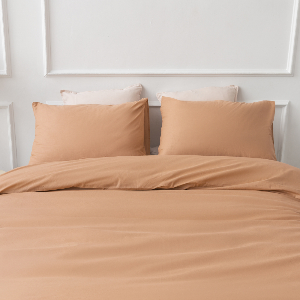 Beddgin Set „Classic orange“. Orange bedding sets, 140x200 cm. Simple and stylish brown bed linen.