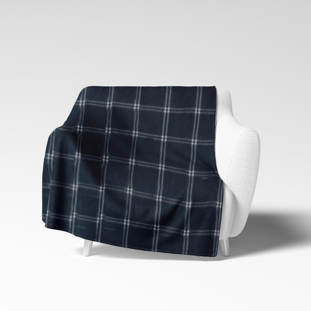 Blanket „Skota“. Blankets, 160x200 cm. 100% microfiber “skota” blanket – solid deep black color, soft texture.