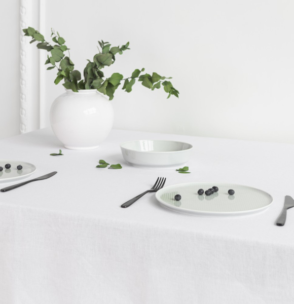 How to choose a stylish and practical tablecloth