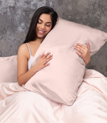 How to Recognize Real Silk? 7 Ways to Avoid Being Misled When Buying