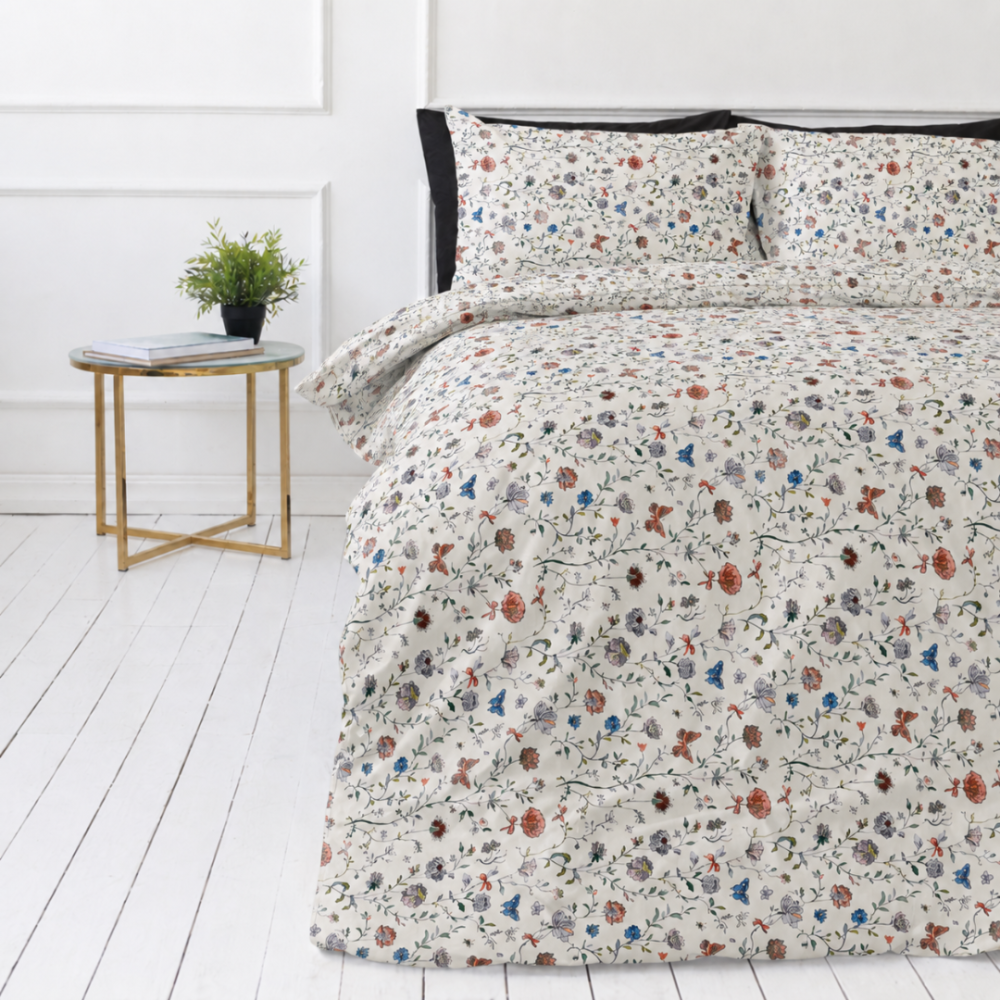 Double duvet cover sets „Countryside“. Green bedding set, 200x200 cm, 200x220 cm. Cream bedding with blue, brown and grey flowers and green branches Double duvet cover sets „Countryside“. Green bedding set, 200x200 cm, 200x220 cm. Cream bedding with blue, brown and grey flowers and green branches