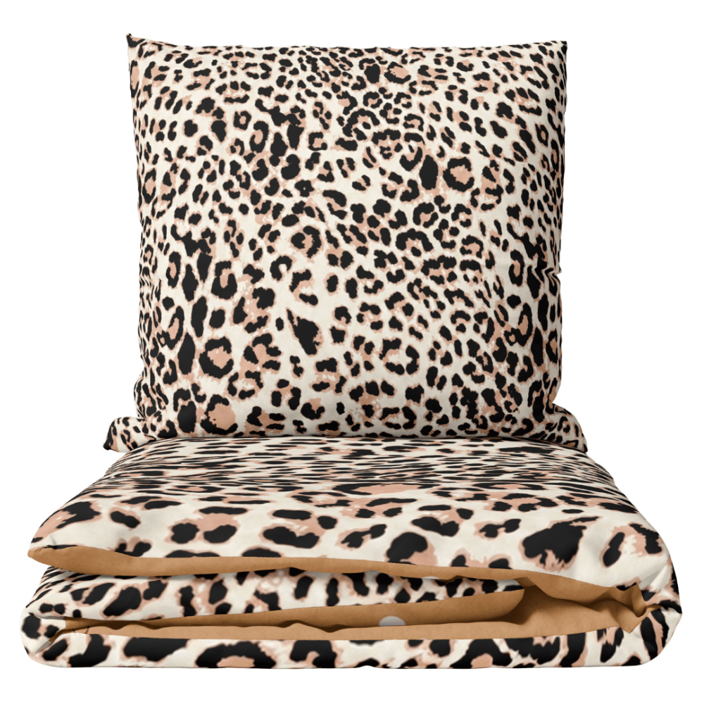Double duvet cover sets „Roar“. Flannel bedding sets, 200x200 cm, 200x220 cm. Leopard print bedding set in beige, brown and black tones. Double duvet cover sets „Roar“. Flannel bedding sets, 200x200 cm, 200x220 cm. Leopard print bedding set in beige, brown and black tones.