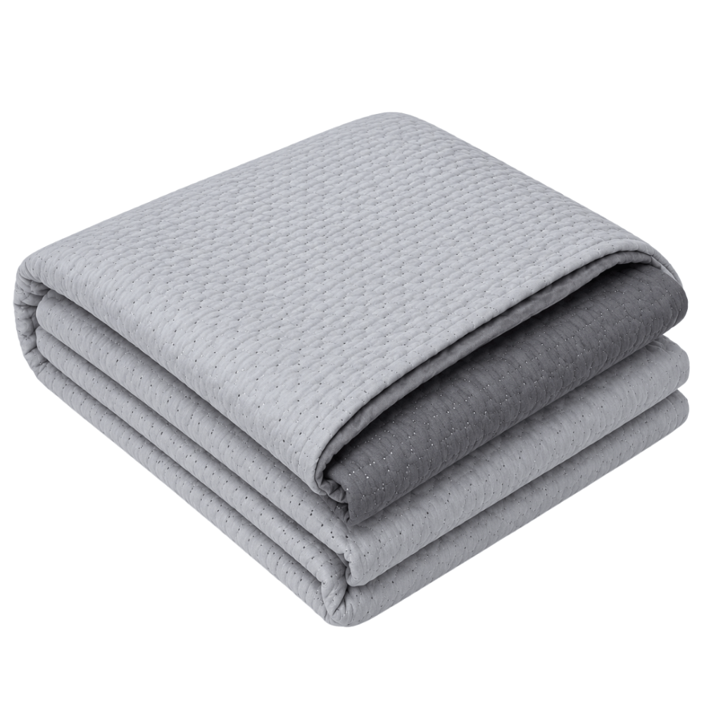 Reversible Bedspread “Grey Trapuntino Bedspread”. Blankets, 170x250 cm, 200x250 cm. Gray bedspread decorated with a subtle square pattern that adds texture to the fabric. Reversible Bedspread “Grey Trapuntino Bedspread”. Blankets, 170x250 cm, 200x250 cm. Gray bedspread decorated with a subtle square pattern that adds texture to the fabric.