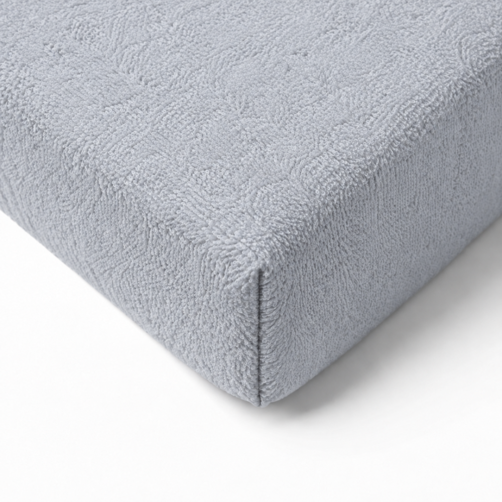 Terry fitted sheet „Grey frote“. Fitted sheets 180x200, 90x200 cm, 140x200 cm, 160x200 cm, 180x200 cm, 200x220 cm. Soft grey fitted sheet with fine small loops across the surface. Terry fitted sheet „Grey frote“. Fitted sheets 180x200, 90x200 cm, 140x200 cm, 160x200 cm, 180x200 cm, 200x220 cm. Soft grey fitted sheet with fine small loops across the surface.