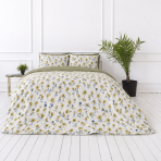 Seersucker bedding set „Meadowbrook“. Microfiber bedding sets, 200x200 cm, 200x220 cm. Duvet cover with scattered flowers and a fold in a muted olive shade.