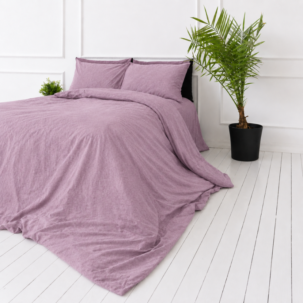 Linen bedding set „Linen Blushfade“. Bedding sets 150x200, 140x200 cm, 150x200 cm, 160x200 cm, 180x200 cm, 200x200 cm, 200x220 cm, 220x240 cm. Minimalist pinkish-purple bedding set with a uniform design. Linen bedding set „Linen Blushfade“. Bedding sets 150x200, 140x200 cm, 150x200 cm, 160x200 cm, 180x200 cm, 200x200 cm, 200x220 cm, 220x240 cm. Minimalist pinkish-purple bedding set with a uniform design.