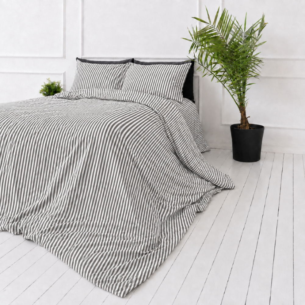 Linen Bedding Set „Linen Grey Stripes“. Bedding sets 150x200, 140x200 cm, 150x200 cm, 160x200 cm, 180x200 cm, 200x200 cm, 200x220 cm, 220x240 cm. Neutral grey bedding set with contrasting white stripes.