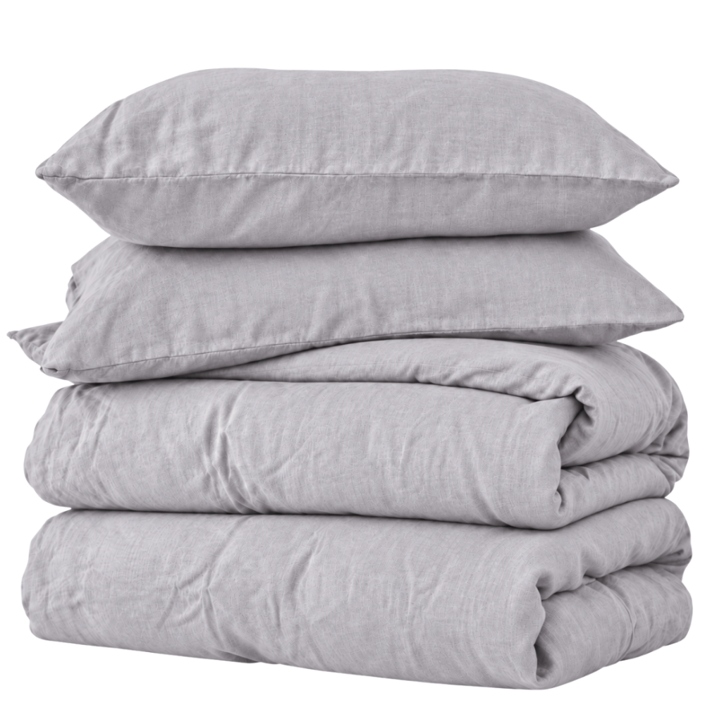 Linen Bedding Set „Linen Pearl“. Bedding sets 150x200, 140x200 cm, 150x200 cm, 160x200 cm, 180x200 cm, 200x200 cm, 200x220 cm, 220x240 cm. Light grey bedding set with lilac undertones and subtle design. Linen Bedding Set „Linen Pearl“. Bedding sets 150x200, 140x200 cm, 150x200 cm, 160x200 cm, 180x200 cm, 200x200 cm, 200x220 cm, 220x240 cm. Light grey bedding set with lilac undertones and subtle design.