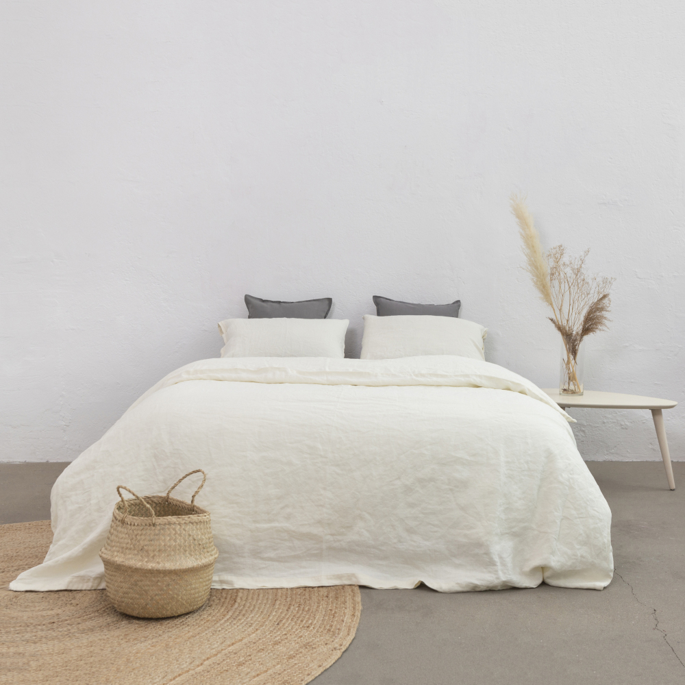 Linen bedding set „Linen white“. Bedding sets 150x200, 140x200 cm, 150x200 cm, 160x200 cm, 180x200 cm, 200x200 cm, 200x220 cm, 220x240 cm Linen bedding set „Linen white“. Bedding sets 150x200, 140x200 cm, 150x200 cm, 160x200 cm, 180x200 cm, 200x200 cm, 200x220 cm, 220x240 cm