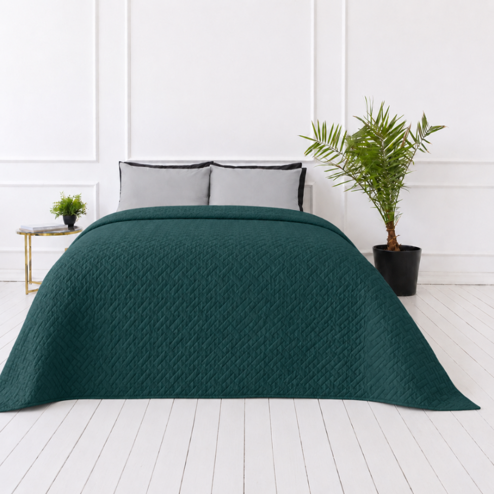 Bedspread “Bedspread Juniper”. Blankets, 210x240 cm. Deep green bedspread with a subtle geometric embossed texture Bedspread “Bedspread Juniper”. Blankets, 210x240 cm. Deep green bedspread with a subtle geometric embossed texture