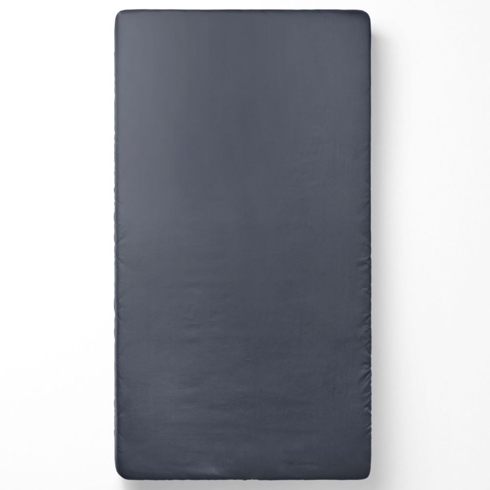 Bed Sheet „Graphite“, 150x220 cm, 200x220 cm, 220x240 cm. Breathable and practical fitted sheet with a sleek finish.