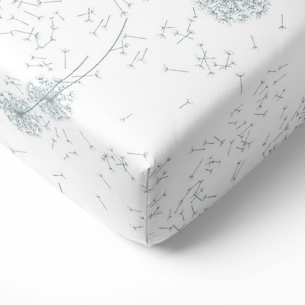 Bed Sheet „Dandelion puff“, 150x220 cm, 200x220 cm, 220x240 cm. Elegant nature-inspired bedsheet with a light design.