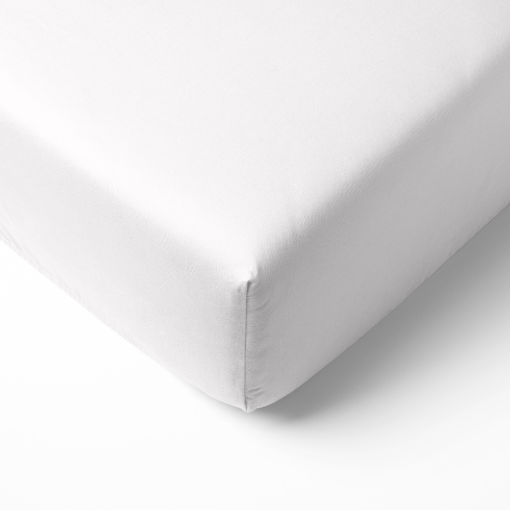 Fitted Sheet „Pearl“. Fitted sheets 160x200, 90x200 cm, 140x200 cm, 160x200 cm, 180x200 cm. Snug white sheet for a clean look