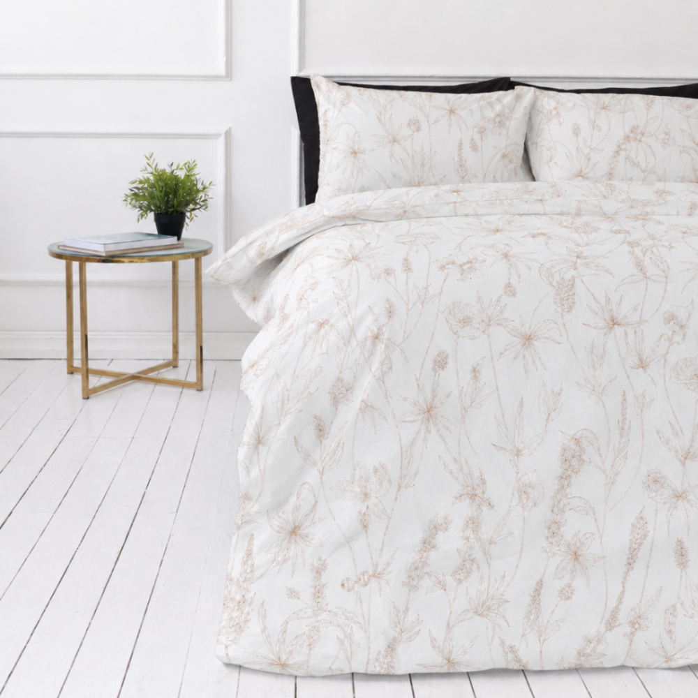 Bedding Set „Aubrielle“. Bedding sets 155x200, 140x200 cm, 150x200 cm, 160x200 cm, 180x200 cm, 200x200 cm, 200x220 cm, 220x240 cm. Bettwäscheset mit sanften floralen linien- und blätterdetails Bedding Set „Aubrielle“. Bedding sets 155x200, 140x200 cm, 150x200 cm, 160x200 cm, 180x200 cm, 200x200 cm, 200x220 cm, 220x240 cm. Bettwäscheset mit sanften floralen linien- und blätterdetails