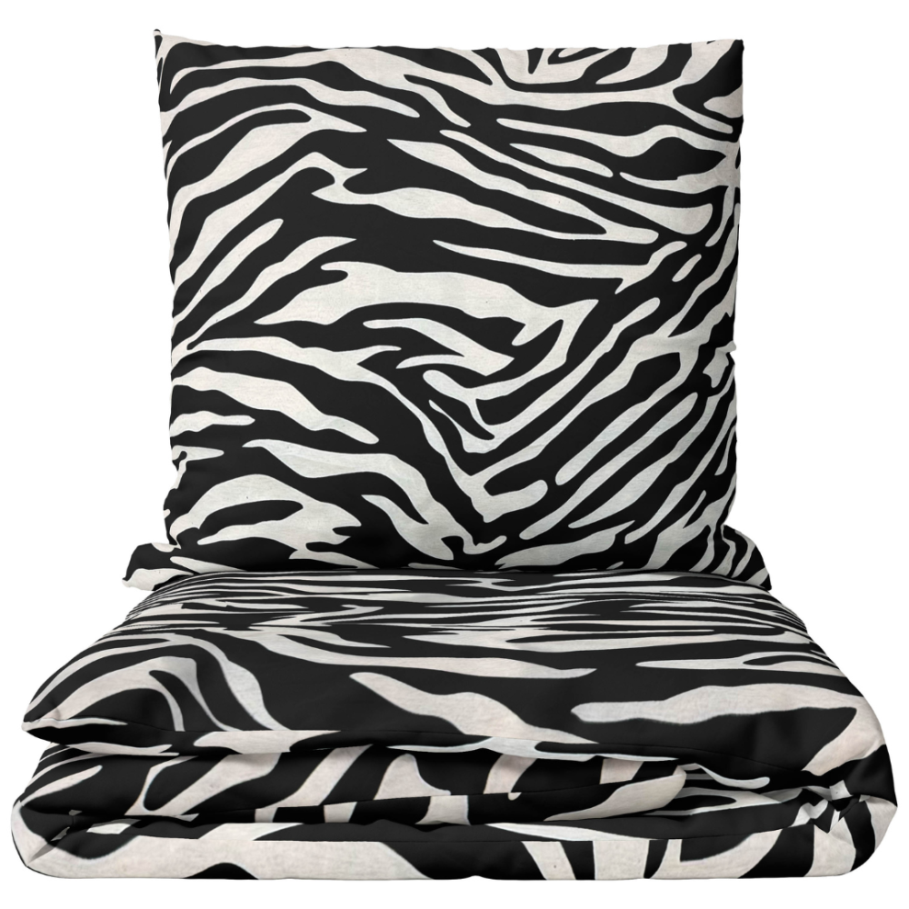 Bedding Set „Black Safari“. Bedding sets 155x200, 140x200 cm, 150x200 cm, 160x200 cm, 180x200 cm, 200x200 cm, 200x220 cm, 220x240 cm. Black and white bedding set with a bold zebra pattern Bedding Set „Black Safari“. Bedding sets 155x200, 140x200 cm, 150x200 cm, 160x200 cm, 180x200 cm, 200x200 cm, 200x220 cm, 220x240 cm. Black and white bedding set with a bold zebra pattern