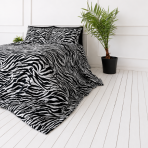 Bedding Set „Black Safari“. Bedding sets 155x200, 140x200 cm, 150x200 cm, 160x200 cm, 180x200 cm, 200x200 cm, 200x220 cm, 220x240 cm. Black and white bedding with irregular zebra stripes Bedding Set „Black Safari“. Bedding sets 155x200, 140x200 cm, 150x200 cm, 160x200 cm, 180x200 cm, 200x200 cm, 200x220 cm, 220x240 cm. Black and white bedding with irregular zebra stripes