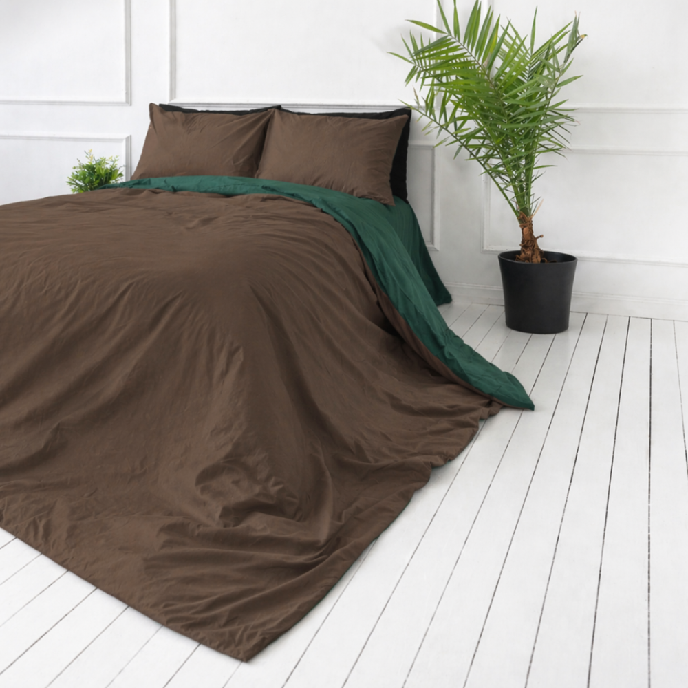Bedding Set „Brunette Juniper“. Bedding sets 155x200, 140x200 cm, 150x200 cm, 160x200 cm, 180x200 cm, 200x200 cm, 200x220 cm, 220x240 cm. Modern two-tone bedding set in emerald green and brown.