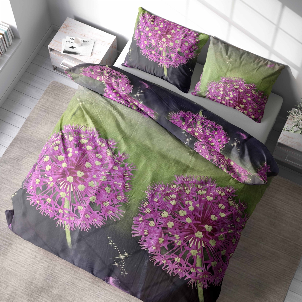 Bedding Set „Burdock“. Bedding sets with plants, 140x200 cm, 150x200 cm, 160x200 cm, 180x200 cm, 200x200 cm, 200x220 cm. Nature-inspired bedding set features large burdock designs in dark and light green hues