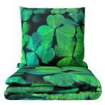 Bedding Set „Clover“. Bedding sets with plants, 140x200 cm, 180x200 cm. Black bedding set with striking green clovers, bringing a fresh and lucky vibe to your bedroom decor.