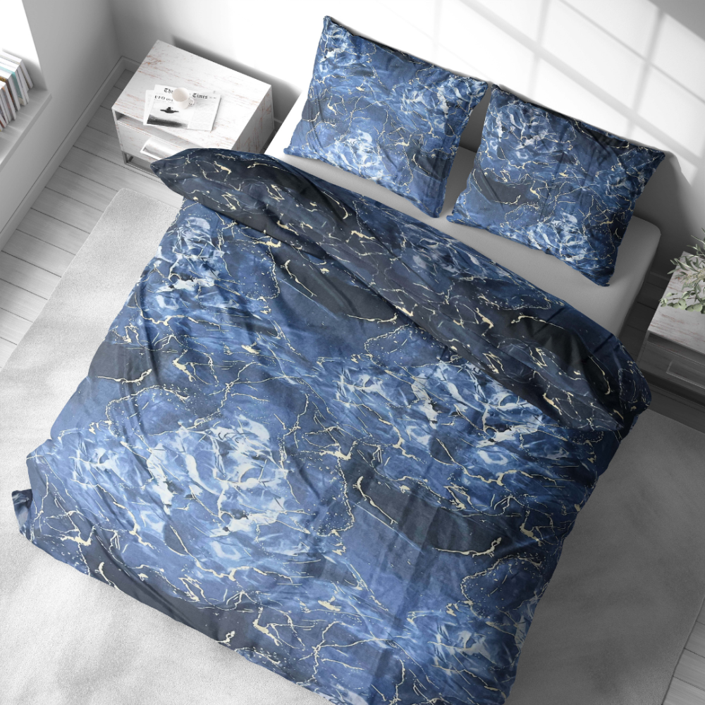 Bedding Set „Cosmic Blue“. Bedding sets 155x200, 140x200 cm, 150x200 cm, 160x200 cm, 180x200 cm, 200x200 cm, 200x220 cm, 220x240 cm. High-quality bedding with a trendy blue marble pattern and subtle golden elements.