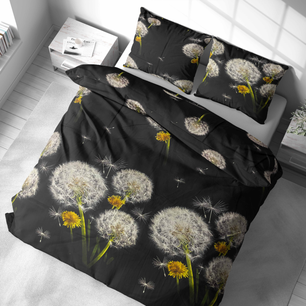 Bedding Set „Dandelion Night“. Patterned bedding sets, 140x200 cm, 200x200 cm, 200x220 cm. Bedding set combining dandelion and yellow flower motifs with a black background.
