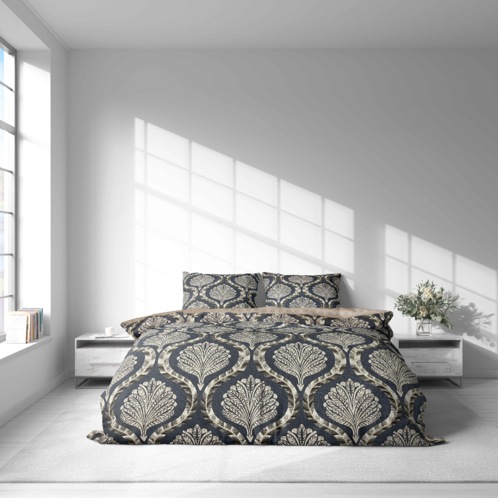 Bedding Set „Arcadia“. Green bedding set, 140x200 cm, 150x200 cm, 160x200 cm, 180x200 cm, 200x200 cm, 200x220 cm. Luxurious dark grey bedding set featuring detailed ornament design for a stylish and refined ambiance.