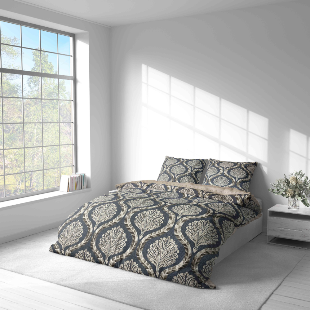 Bedding Set „Arcadia“. Green bedding set, 140x200 cm, 150x200 cm, 160x200 cm, 180x200 cm, 200x200 cm, 200x220 cm. Dark grey bedding set adorned with elegant ornament pattern, perfect for adding a touch of class to your room.
