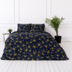 Bedding Set „Dawn Botanical“. Bedding sets 135x200, 140x200 cm, 150x200 cm, 160x200 cm, 180x200 cm, 200x200 cm, 200x220 cm, 220x240 cm. Dark blue bedding set highlighted by bold yellow branches, bringing a touch of nature-inspired elegance to your room. Bedding Set „Dawn Botanical“. Bedding sets 135x200, 140x200 cm, 150x200 cm, 160x200 cm, 180x200 cm, 200x200 cm, 200x220 cm, 220x240 cm. Dark blue bedding set highlighted by bold yellow branches, bringing a touch of nature-inspired elegance to your room.