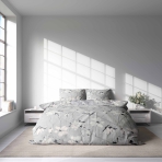 Bedding Set „Drizzle“. Bedding sets 155x200, 140x200 cm, 150x200 cm, 180x200 cm, 200x200 cm, 200x220 cm, 220x240 cm. Subtle grey bedding adorned with darker dots and delicate floral patterns.