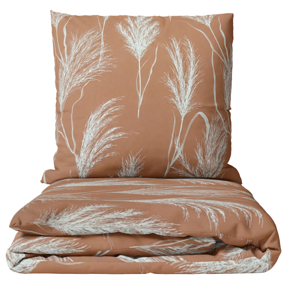 Bedding Set „Elara“. Bedding sets 155x200, 140x200 cm, 150x200 cm, 160x200 cm, 180x200 cm, 200x200 cm, 200x220 cm, 220x240 cm. Brown-peach bedding set with white botanical motifs Bedding Set „Elara“. Bedding sets 155x200, 140x200 cm, 150x200 cm, 160x200 cm, 180x200 cm, 200x200 cm, 200x220 cm, 220x240 cm. Brown-peach bedding set with white botanical motifs