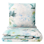 Bedding Set „Elysian“. Bedding sets 135x200, 140x200 cm, 200x200 cm, 200x220 cm. Classic white bedding set with large light blue floral motifs.