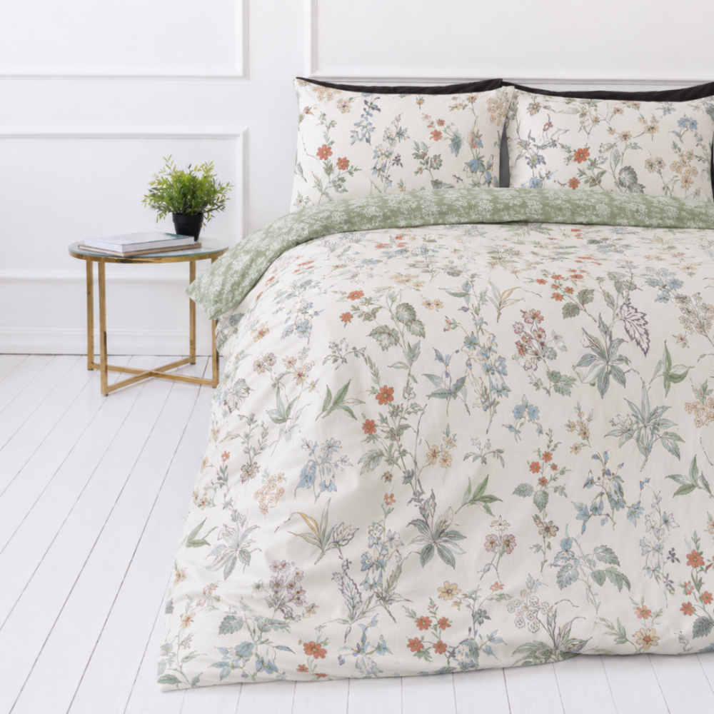 Bedding Set „English Garden“. Bedding sets 135x200, 140x200 cm, 200x200 cm, 200x220 cm. Cream bedding with a subtle botanical floral pattern
